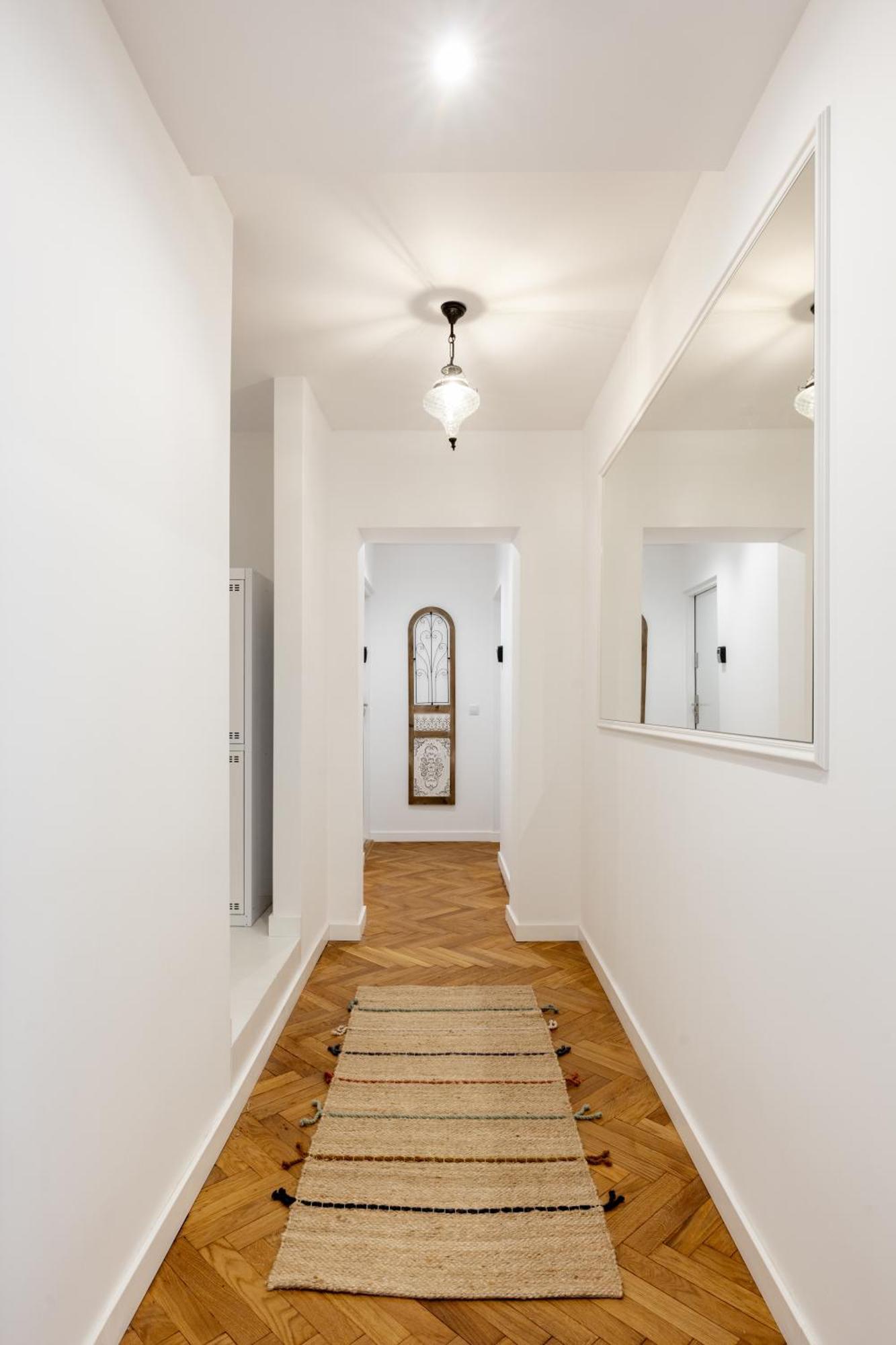 Four Seasons Old Town - Summer Butas Warsaw